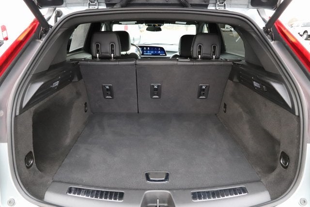 2025 Cadillac XT4 AWD Premium Luxury