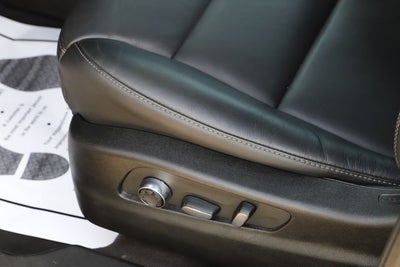 2025 Cadillac XT4 AWD Premium Luxury
