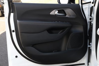 2026 Chrysler Voyager VOYAGER LX