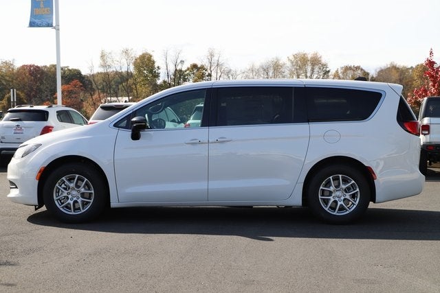 2026 Chrysler Voyager VOYAGER LX