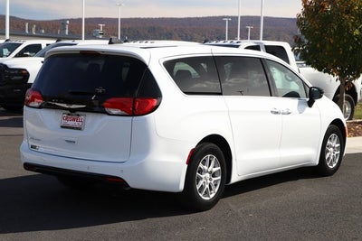 2026 Chrysler Voyager VOYAGER LX