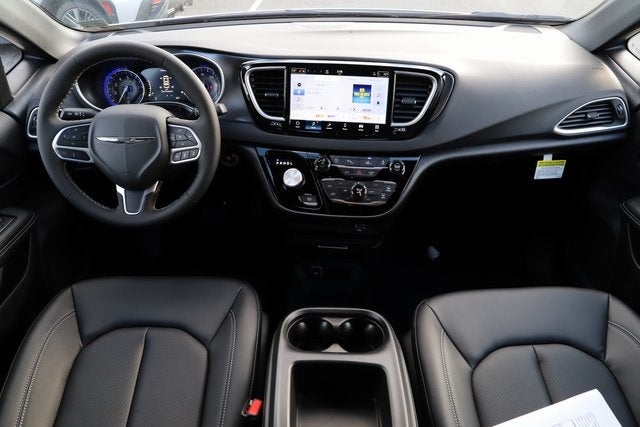 2026 Chrysler Voyager VOYAGER LX