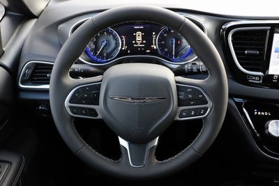 2026 Chrysler Voyager VOYAGER LX