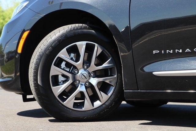 2022 Chrysler Pacifica Hybrid Pinnacle