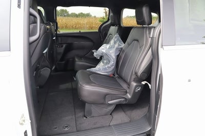 2026 Chrysler Pacifica PACIFICA SELECT AWD