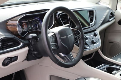 2022 Chrysler Pacifica Limited AWD