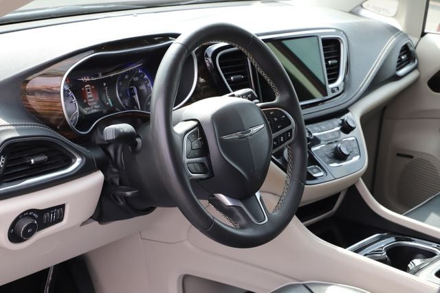 2022 Chrysler Pacifica Limited AWD