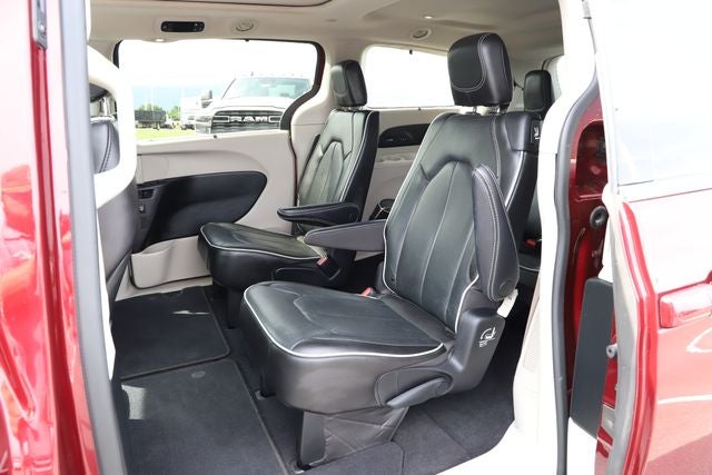 2022 Chrysler Pacifica Limited AWD