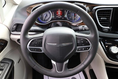 2022 Chrysler Pacifica Limited AWD