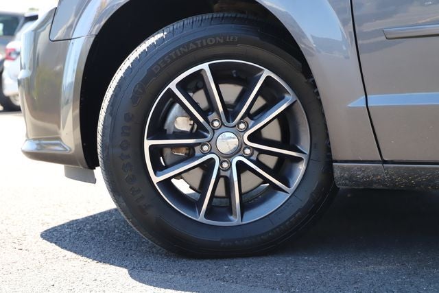 Used 2017 Dodge Grand Caravan SXT with VIN 2C4RDGCG1HR673894 for sale in Woodstock, VA