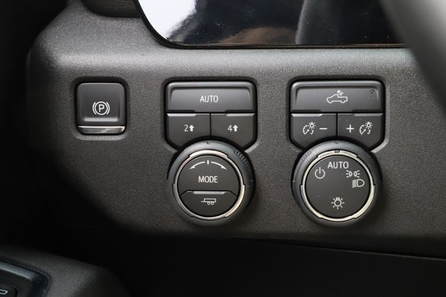 2026 Chevrolet Silverado 1500 4WD Crew Cab Standard Bed LT