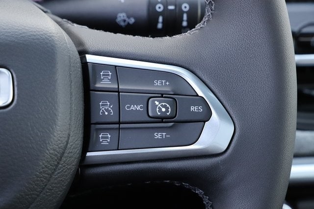 2024 Jeep Compass COMPASS LATITUDE LUX 4X4