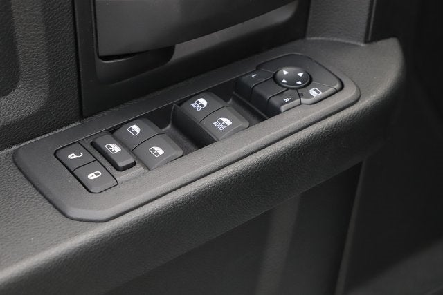 2026 RAM Ram 3500 RAM 3500 TRADESMAN CREW CAB 4X4 6'4' BOX