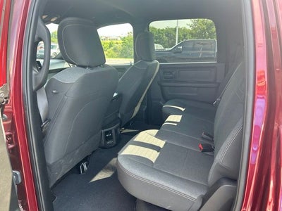 2024 RAM 3500 Tradesman Crew Cab 4x4 6'4' Box