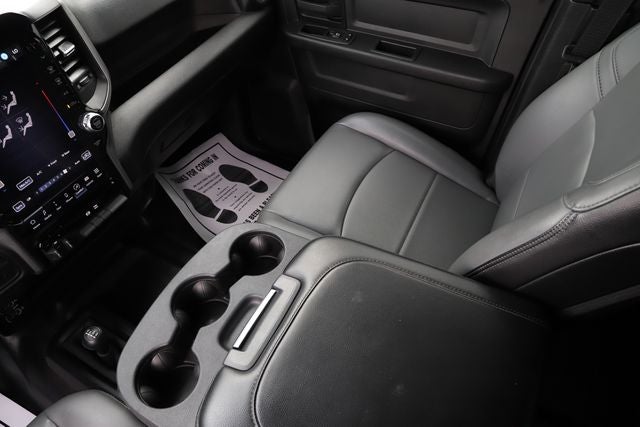 2024 RAM 3500 Tradesman Crew Cab 4x4 8' Box