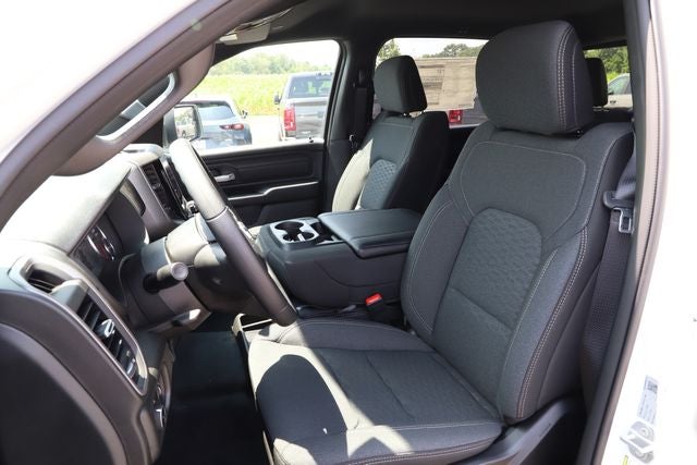 2026 RAM Ram 1500 RAM 1500 TRADESMAN CREW CAB 4X4 5'7' BOX
