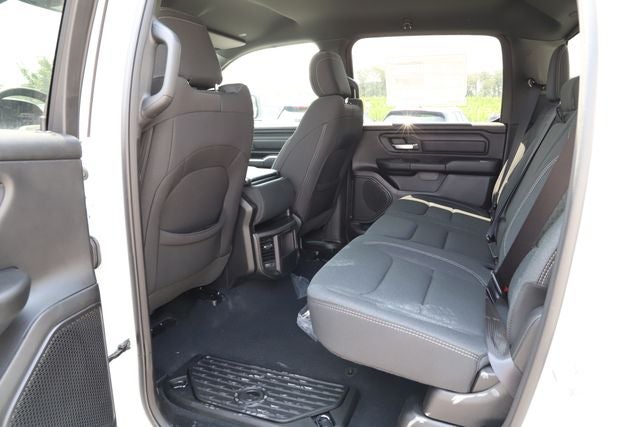 2026 RAM Ram 1500 RAM 1500 TRADESMAN CREW CAB 4X4 5'7' BOX