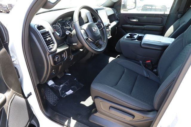 2026 RAM Ram 1500 RAM 1500 TRADESMAN CREW CAB 4X4 5'7' BOX