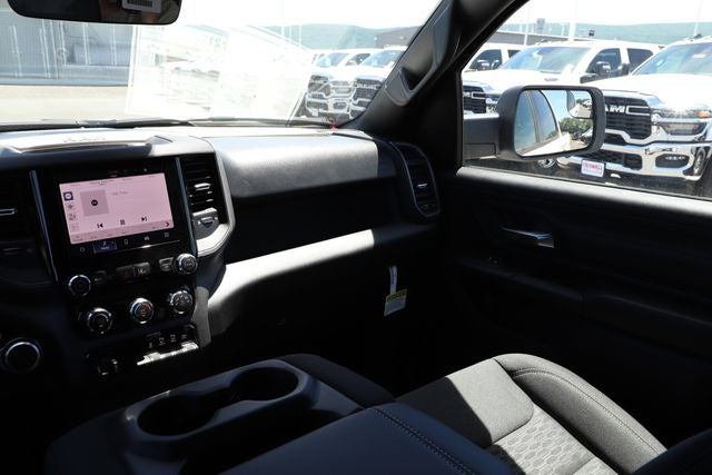 2026 RAM Ram 1500 RAM 1500 TRADESMAN CREW CAB 4X4 5'7' BOX