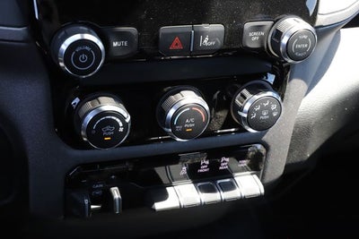 2026 RAM Ram 1500 RAM 1500 TRADESMAN CREW CAB 4X4 5'7' BOX