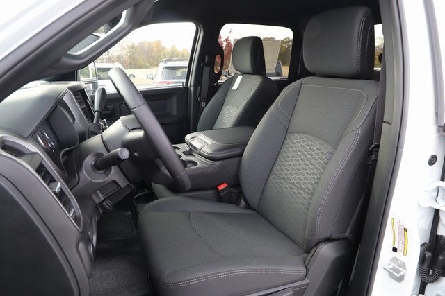 2026 RAM Ram 5500 Chassis Cab RAM 5500 TRADESMAN CHASSIS CREW CAB 4X4 84' CA