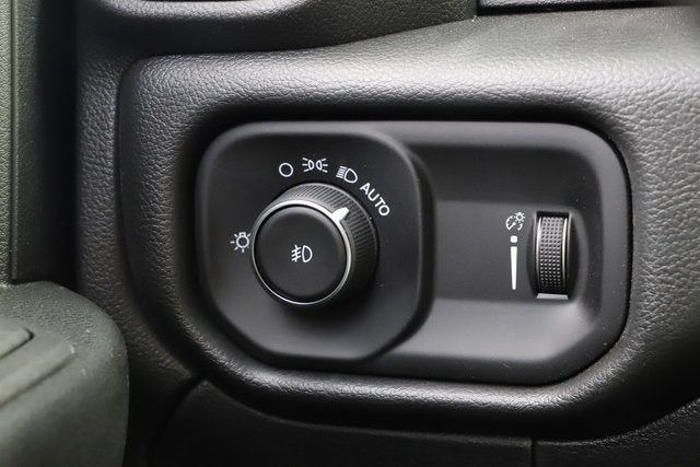 2026 RAM Ram 5500 Chassis Cab RAM 5500 TRADESMAN CHASSIS CREW CAB 4X4 84' CA