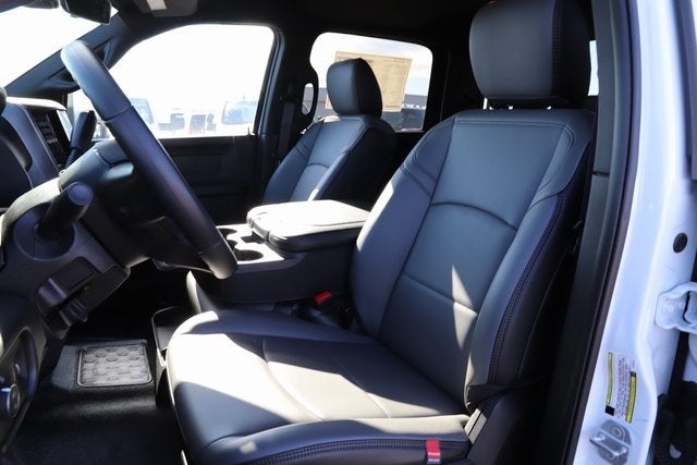 2026 RAM Ram 5500 Chassis Cab RAM 5500 TRADESMAN CHASSIS CREW CAB 4X4 84' CA