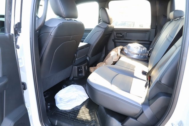 2026 RAM Ram 5500 Chassis Cab RAM 5500 TRADESMAN CHASSIS CREW CAB 4X4 84' CA