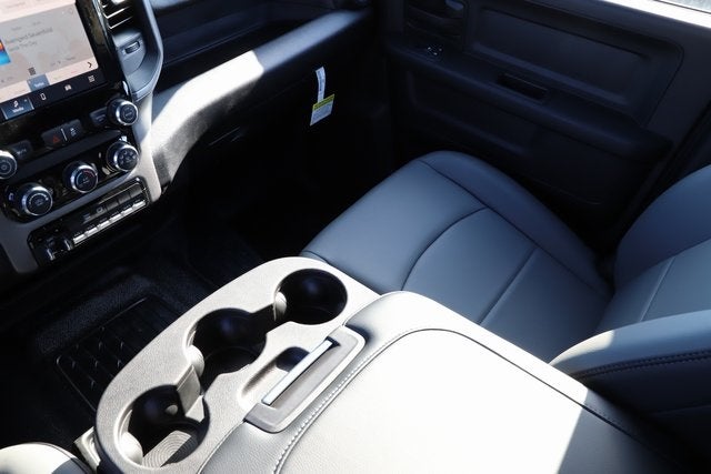 2026 RAM Ram 5500 Chassis Cab RAM 5500 TRADESMAN CHASSIS CREW CAB 4X4 84' CA