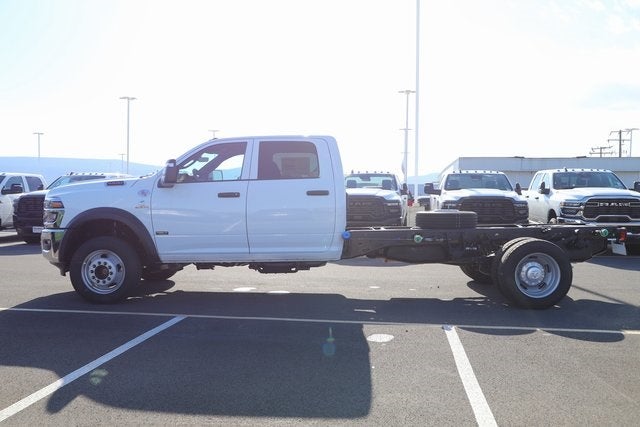 2026 RAM Ram 5500 Chassis Cab RAM 5500 TRADESMAN CHASSIS CREW CAB 4X4 84' CA