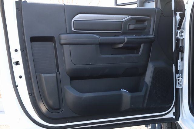 2026 RAM Ram 3500 Chassis Cab RAM 3500 TRADESMAN CHASSIS REGULAR CAB 4X4 84' CA