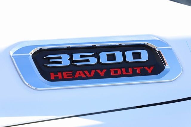 2026 RAM Ram 3500 Chassis Cab RAM 3500 TRADESMAN CHASSIS REGULAR CAB 4X4 84' CA