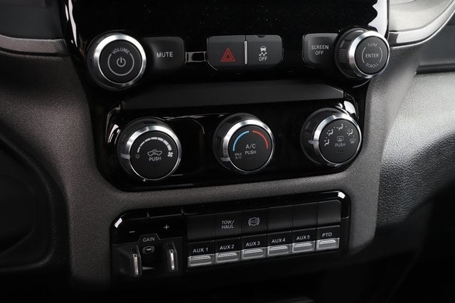 2026 RAM Ram 3500 Chassis Cab RAM 3500 TRADESMAN CREW CAB CHASSIS 4X4 60' CA