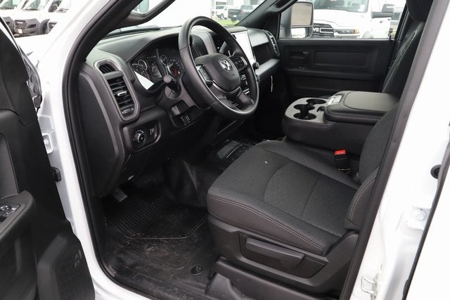 2026 RAM Ram 3500 Chassis Cab RAM 3500 TRADESMAN CREW CAB CHASSIS 4X4 60' CA