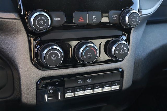 2026 RAM Ram 3500 Chassis Cab RAM 3500 TRADESMAN CREW CAB CHASSIS 4X4 60' CA