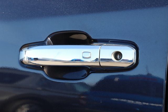 2023 Chevrolet Silverado 1500 4WD Crew Cab Short Bed High Country