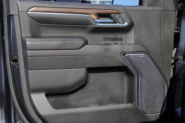 2023 Chevrolet Silverado 1500 4WD Crew Cab Short Bed High Country