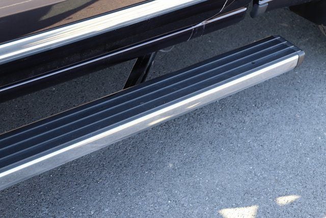 2023 Chevrolet Silverado 1500 4WD Crew Cab Short Bed High Country