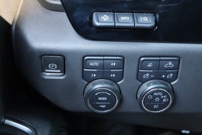 2023 Chevrolet Silverado 1500 4WD Crew Cab Short Bed High Country