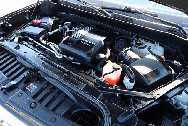 2023 Chevrolet Silverado 1500 4WD Crew Cab Short Bed High Country