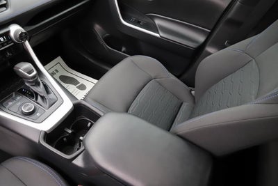 2023 Toyota RAV4 Hybrid SE