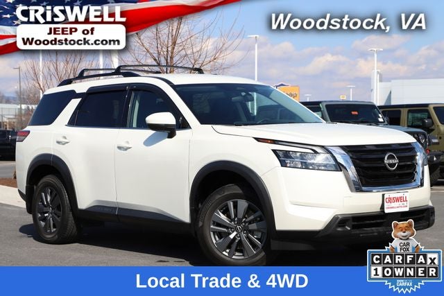2022 Nissan Pathfinder SV