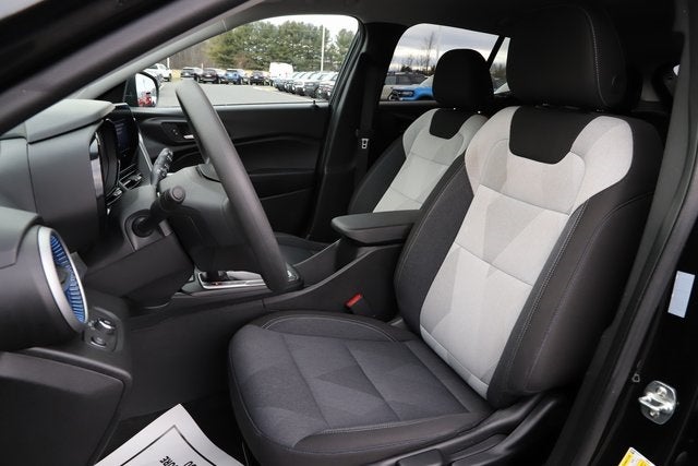 2025 Chevrolet Trax FWD LS