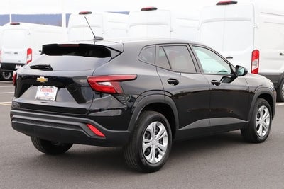 2025 Chevrolet Trax FWD LS