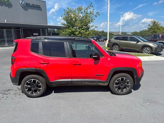 2023 Jeep Renegade Trailhawk